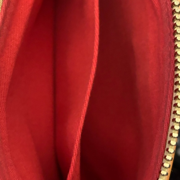 Dooney & Bourke Chevron Large Slim Chevron Wristlet Approx. 8x5 - Picture 14 of 14